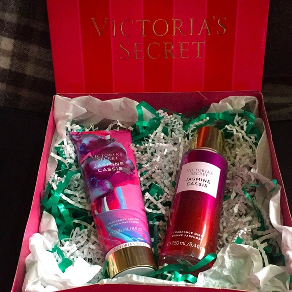 Victoria's Secret Other - Victoria’s Secret Jasmine Cassis lotion & mist set